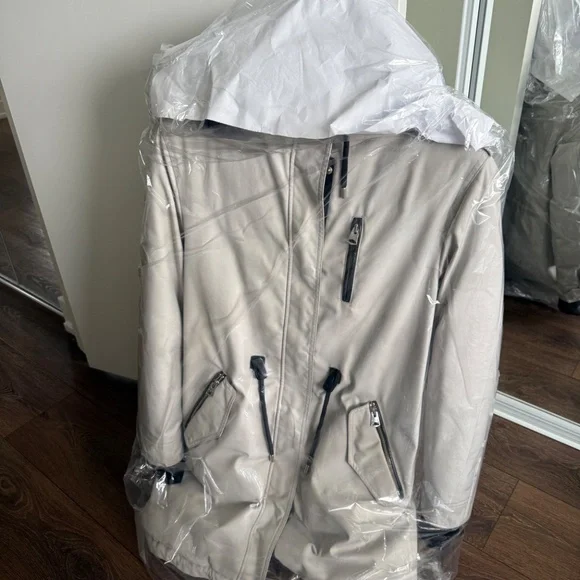 Mackage Rena DX Parka - Picture 6 of 7